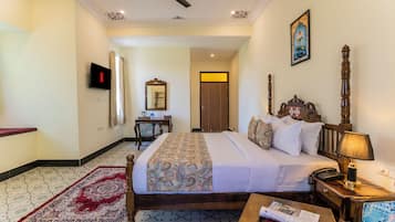 Premier Suite, Balcony, Garden View | Desk, laptop workspace, iron/ironing board, free WiFi