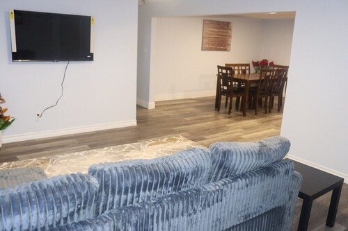 Cozy 2-BR Abby’s Lodge in Downtown Fredericton