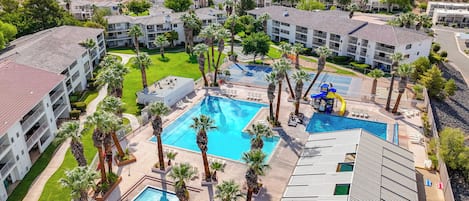 Apartment (3 Bedrooms) | Front of property