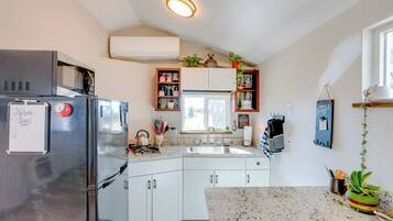 House (1 Bedroom) | Interior