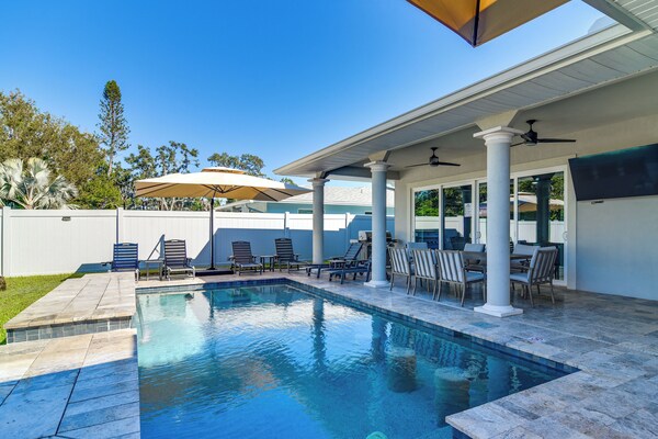 Pool Heat Included! Seminole Getaway W/ Game Room - Madeira Beach, FL