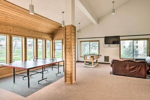 Apartment (2 Bedrooms) | Interior - Walk to Giant Steps Ski Lift! Mtn Condo w/ Hot Tub (Brian Head)