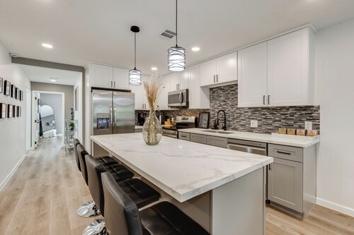 Updated Home w/ Hot Tub in Houston's Northside!