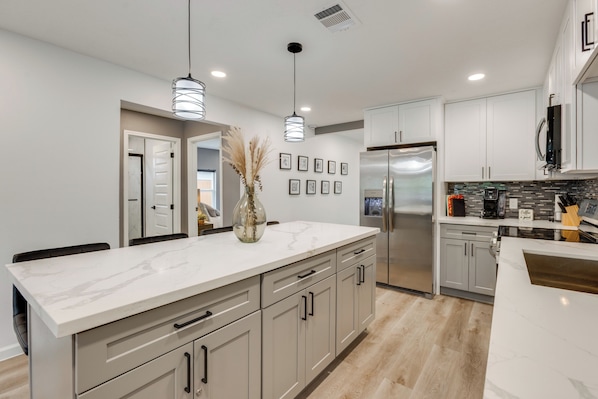 House (3 Bedrooms) | Interior