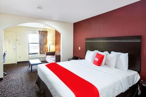 Room - Modern King Room Near LSU | Quiet, Convenient Stay Close to Popular Dining Spots (West Baton Rouge Parish)