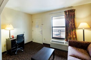 Living area - Modern King Room Near LSU | Quiet, Convenient Stay Close to Popular Dining Spots (West Baton Rouge Parish)