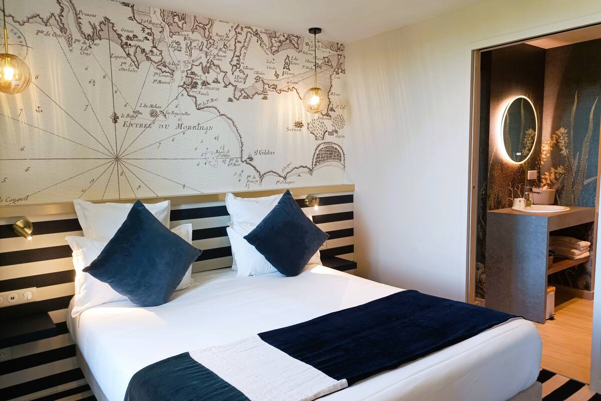 Chambre Double Supérieure vue mer | Desk, blackout curtains, soundproofing, free WiFi