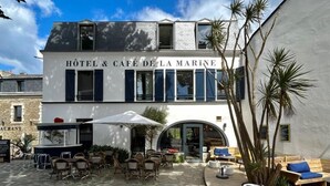 Front of property - Hôtel de La Marine (Groix)
