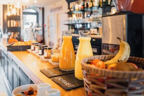 Buffet - Hôtel de La Marine (Groix)