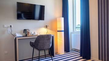 Bureau, rideaux occultants, chambres insonorisées, Wi-Fi gratuit