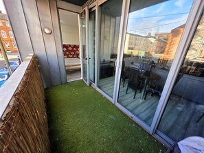 Outdoor dining - 2 bed Apt in Jewellery Quarter with parking (Birmingham)