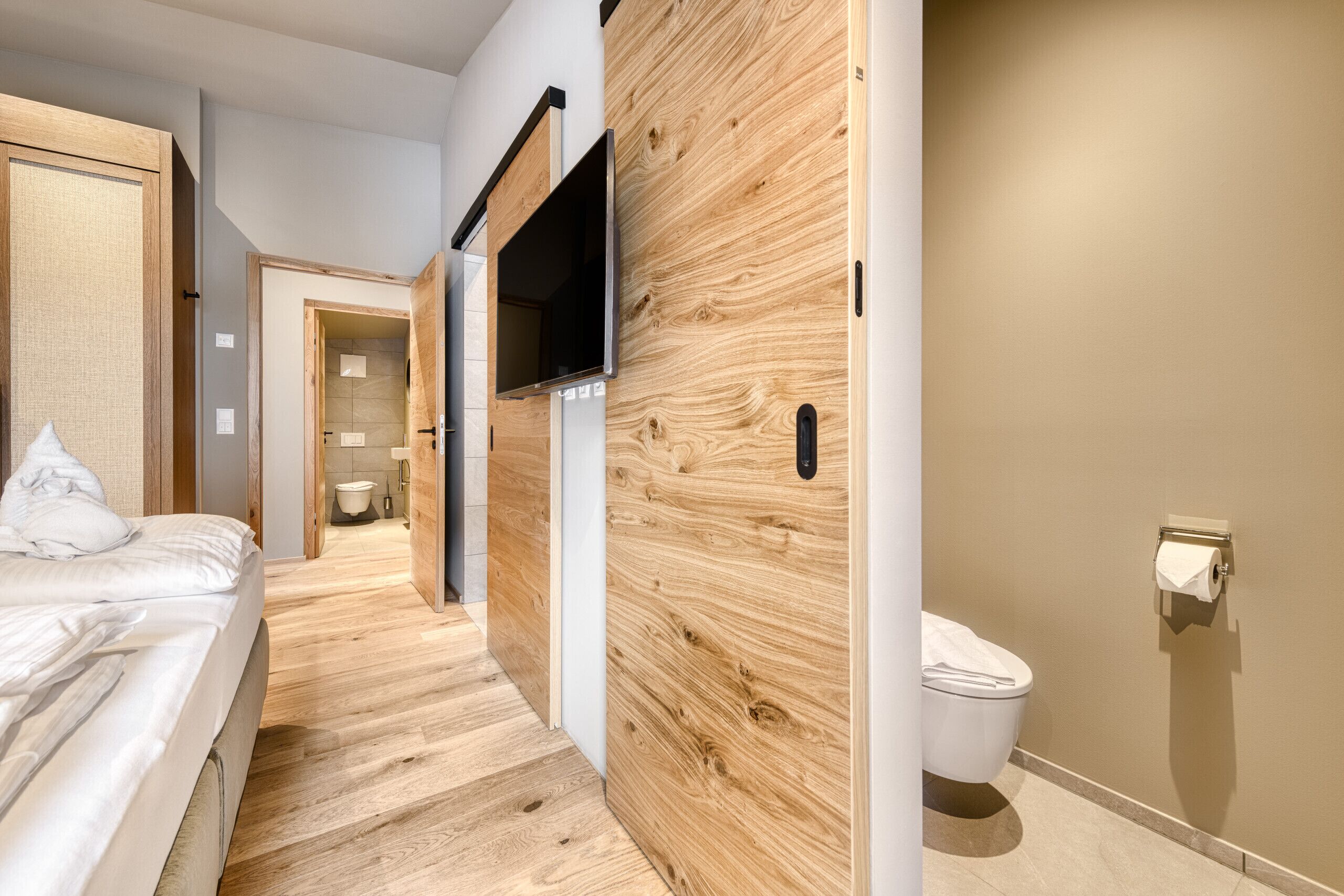 3 makuuhuonetta, ilmainen Wi-Fi, vuodevaatteet