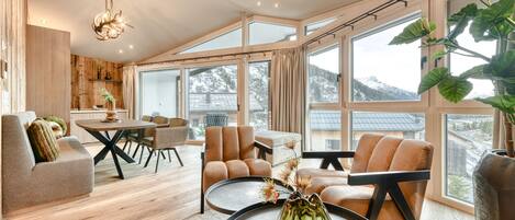 Televisie en een open haard