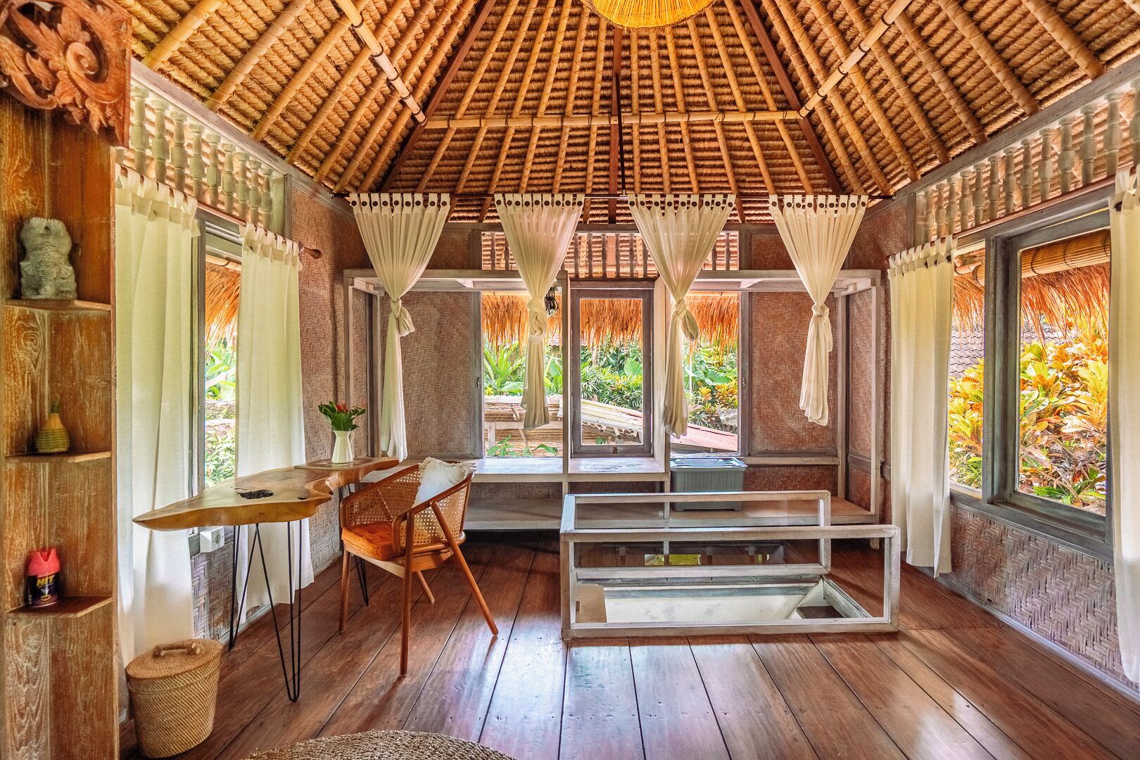 別墅, 1 間臥室, 廚房, 花園景 | 高級寢具、房內夾萬、書桌、手提電腦工作空間