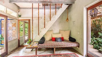 Villa, 1 Bedroom, Kitchen, Garden View | Living room