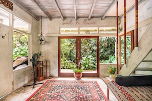 Interior - Barong Retreat Villa Ubud with Hammock Terrace, Garden & Koi Pond (Ubud)