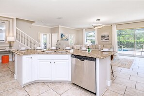 6 bedrooms, Internet - Upstay-solterra Home With Private Pool Hot Tub (Davenport)