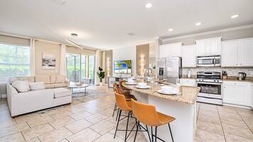 Rumah | 6 kamar tidur dan internet