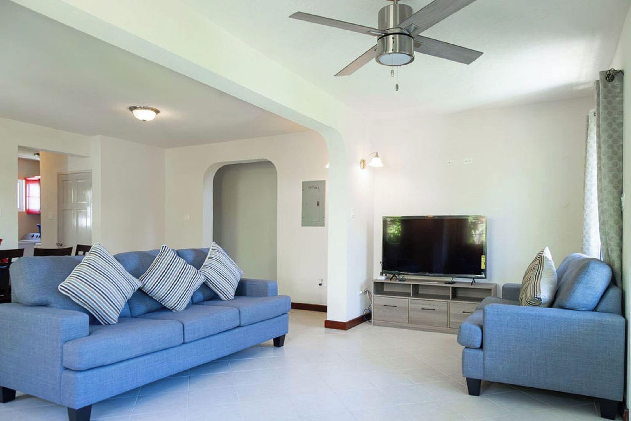 Apartment, 6 Bedrooms, Balcony, Garden View | Room amenity