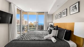 2 bedrooms, iron/ironing board, travel cot, WiFi
