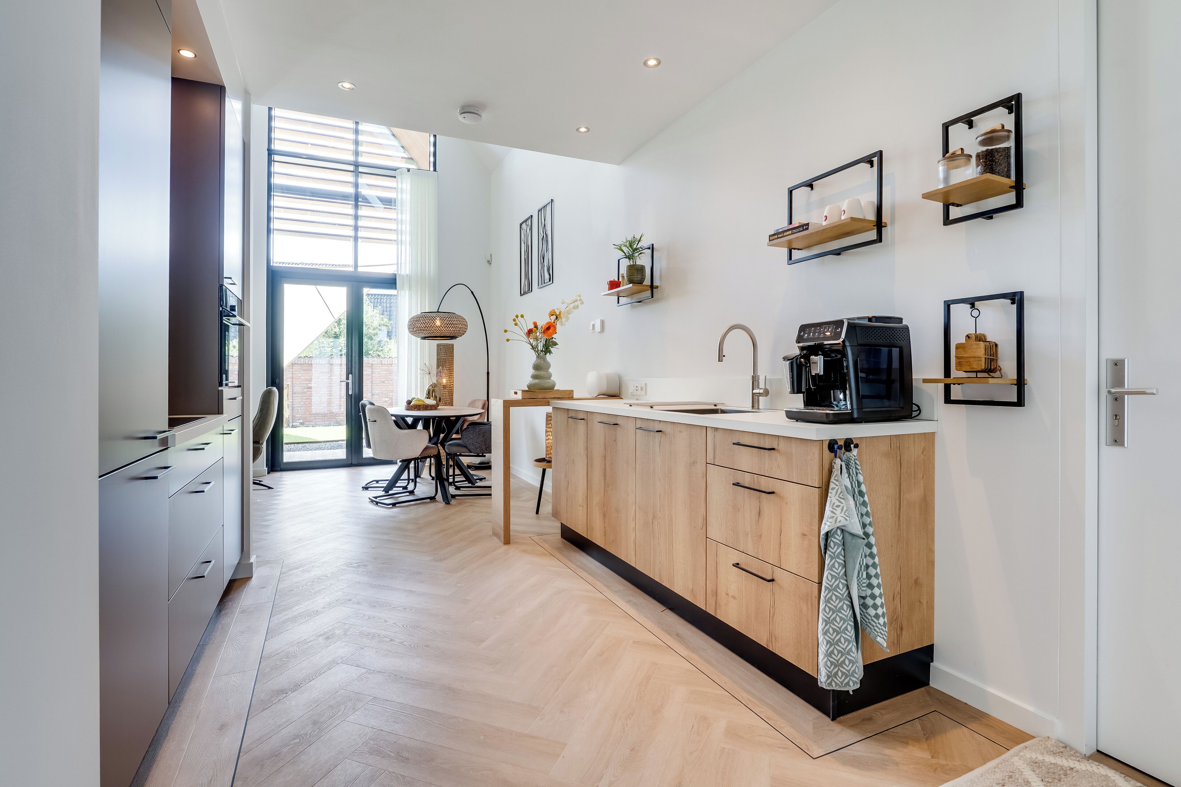 Mikrowelle, Ofen, Herdplatte, Geschirrspüler