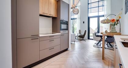 Brand-new Luxurious Detached Home in Stunning Rural Setting