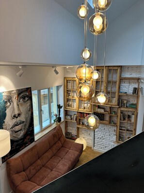 Kawasan tempat duduk lobi