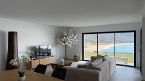 Living area - New villa in Corsica: total sea view, heated pool & panoramic jacuzzi (Calcatoggio)