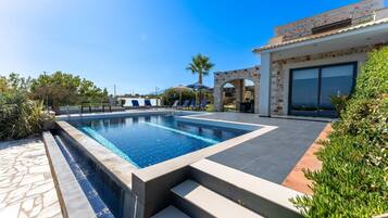 Piscina all'aperto