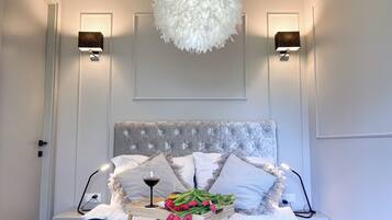 Blackout drapes, soundproofing, iron/ironing board, WiFi (free)