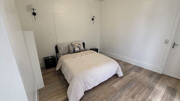 Fer et planche à repasser, Wi-Fi, draps fournis