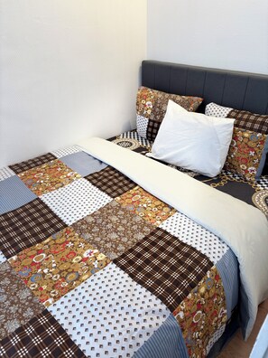 Iron/ironing board, WiFi, bed sheets - Angèle apartment (Le Malesherbois)