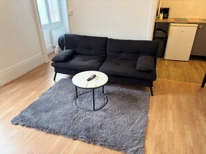 Living area - Angèle apartment (Le Malesherbois)