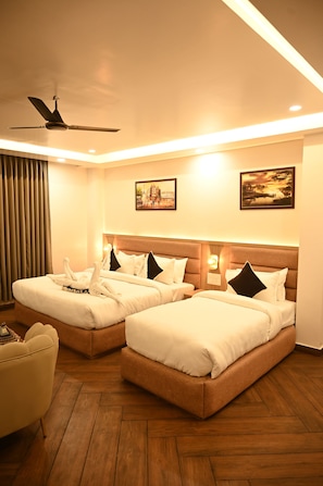Club Room | In-room safe, desk, iron/ironing board, free WiFi - The Regal Crown By Ritya Hotels (Faizabad)