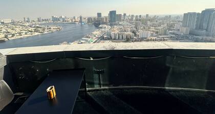 Full Creek View Black Penthouse - The Black Box