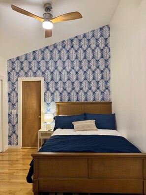 واي فاي مجانًا وملاءات أسرّة