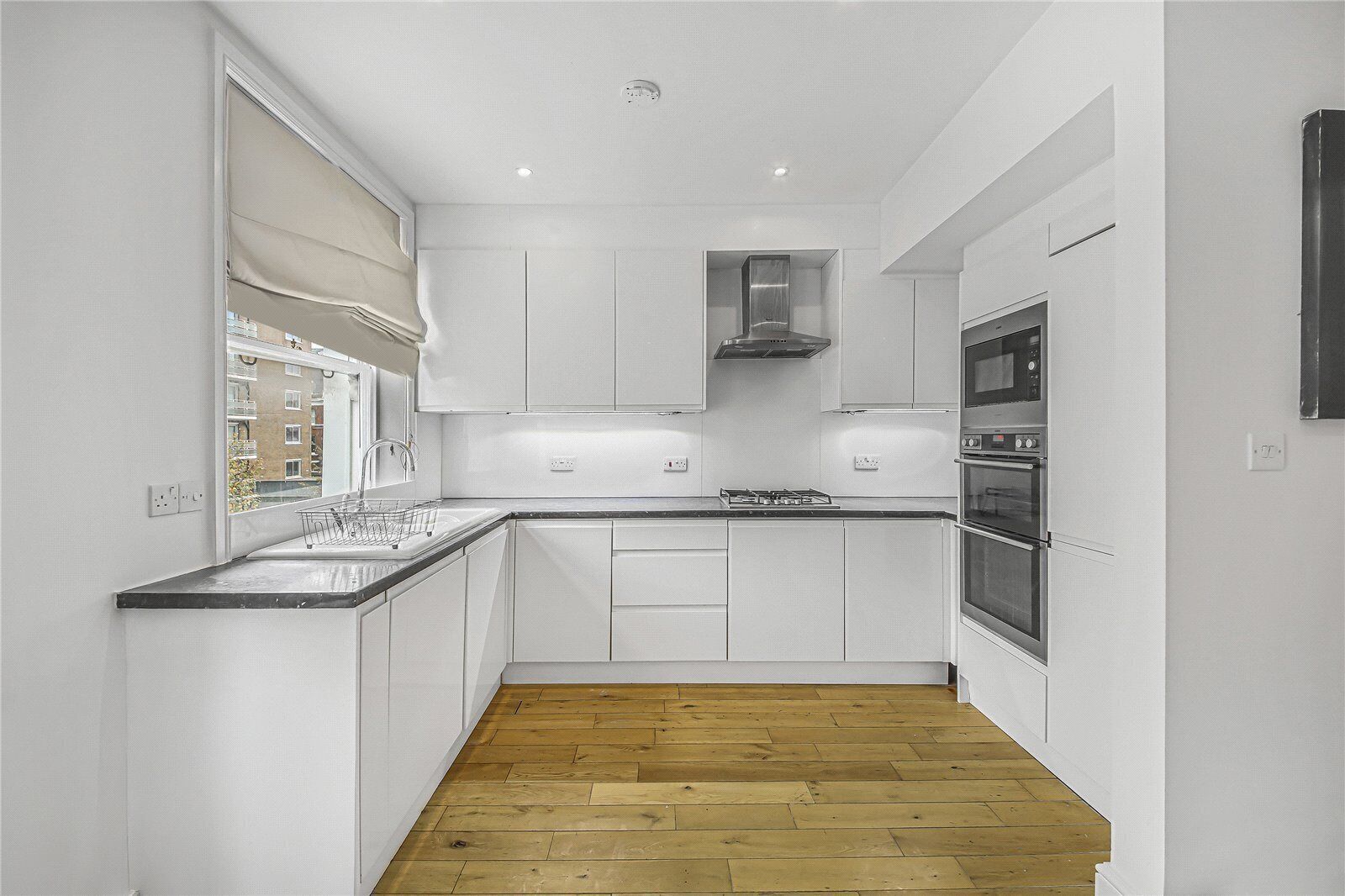 City Apartment, 3 Bedrooms, Non Smoking, City View | Private kitchen | Espresso maker, coffee/tea maker, electric kettle, toaster