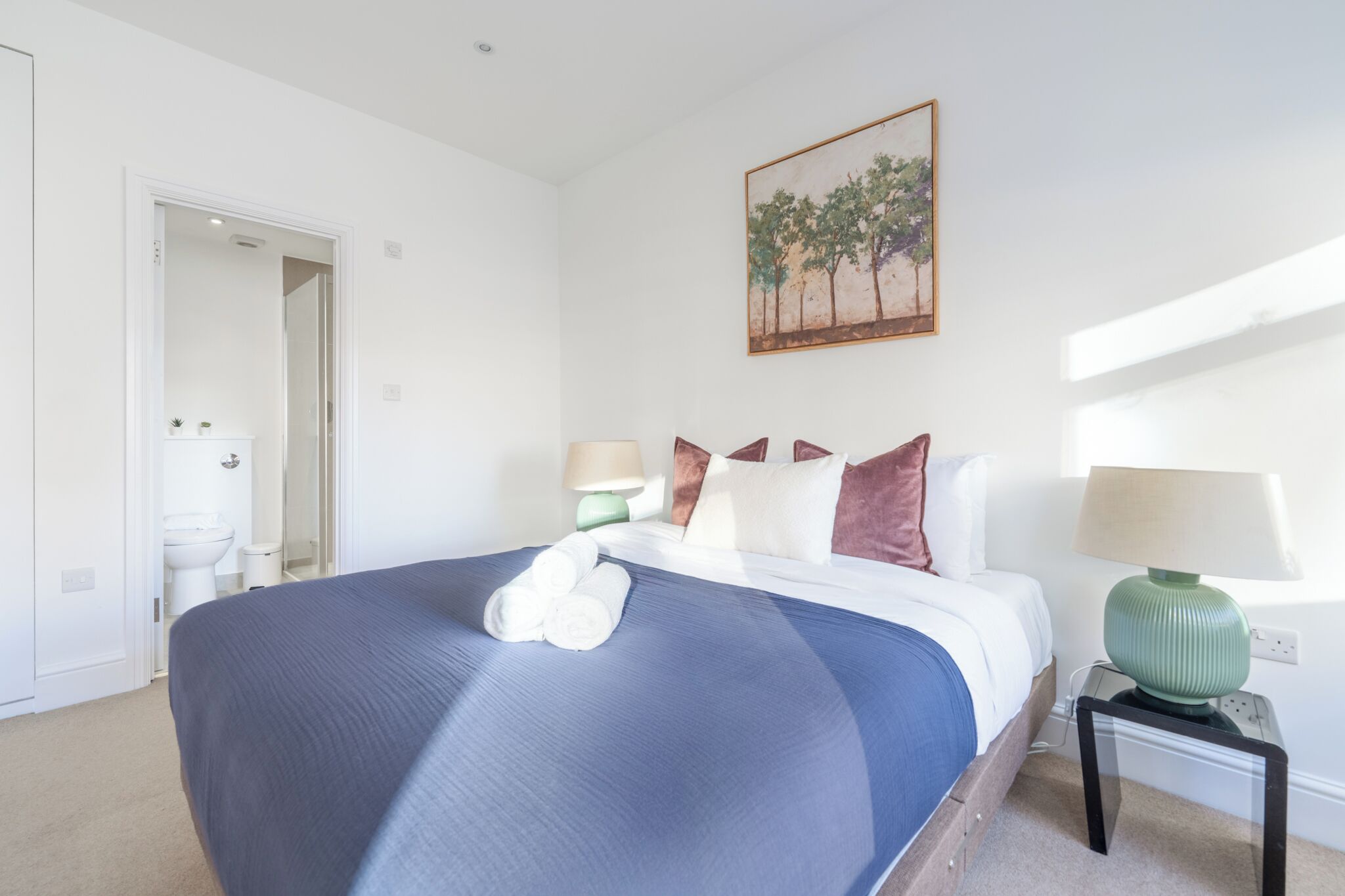 City Apartment, 3 Bedrooms, Non Smoking, City View | Iron/ironing board, cribs/infant beds, travel crib, free WiFi