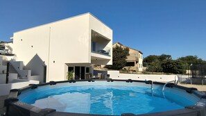Pool - 3-bedroom villa in Raslina with 3 air condition.
Near beach,Šibenik, Vodice... (Raslina)