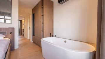 Luxury Apartment with Balcony and Sauna | In-room safe, blackout drapes, free WiFi, bed sheets