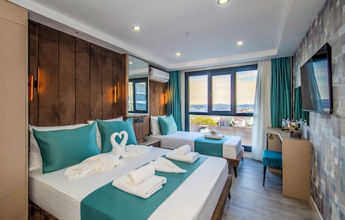 Cosinüs Airport Hotel