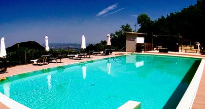 Villa Sole Vini in the Heavenly Heart of Umbria on Top of the World Sleeps 50
