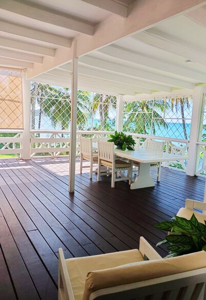 Relaxing 3-bedroom Seaside Retreat