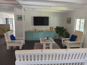 Interior - Relaxing 3-bedroom Seaside Retreat (Choc)