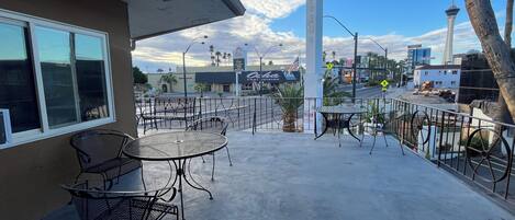 Khu ẩm thực ngoài trời