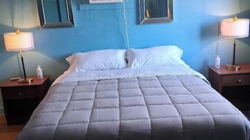 Cortinas opacas, tabla de planchar con plancha, wifi gratis