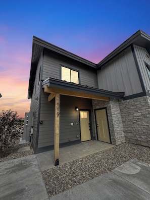 Exterior - New! / Skiing Golfing Fishing / Views / Fast 300mb Wi-Fi / Family-friendly (Granby)