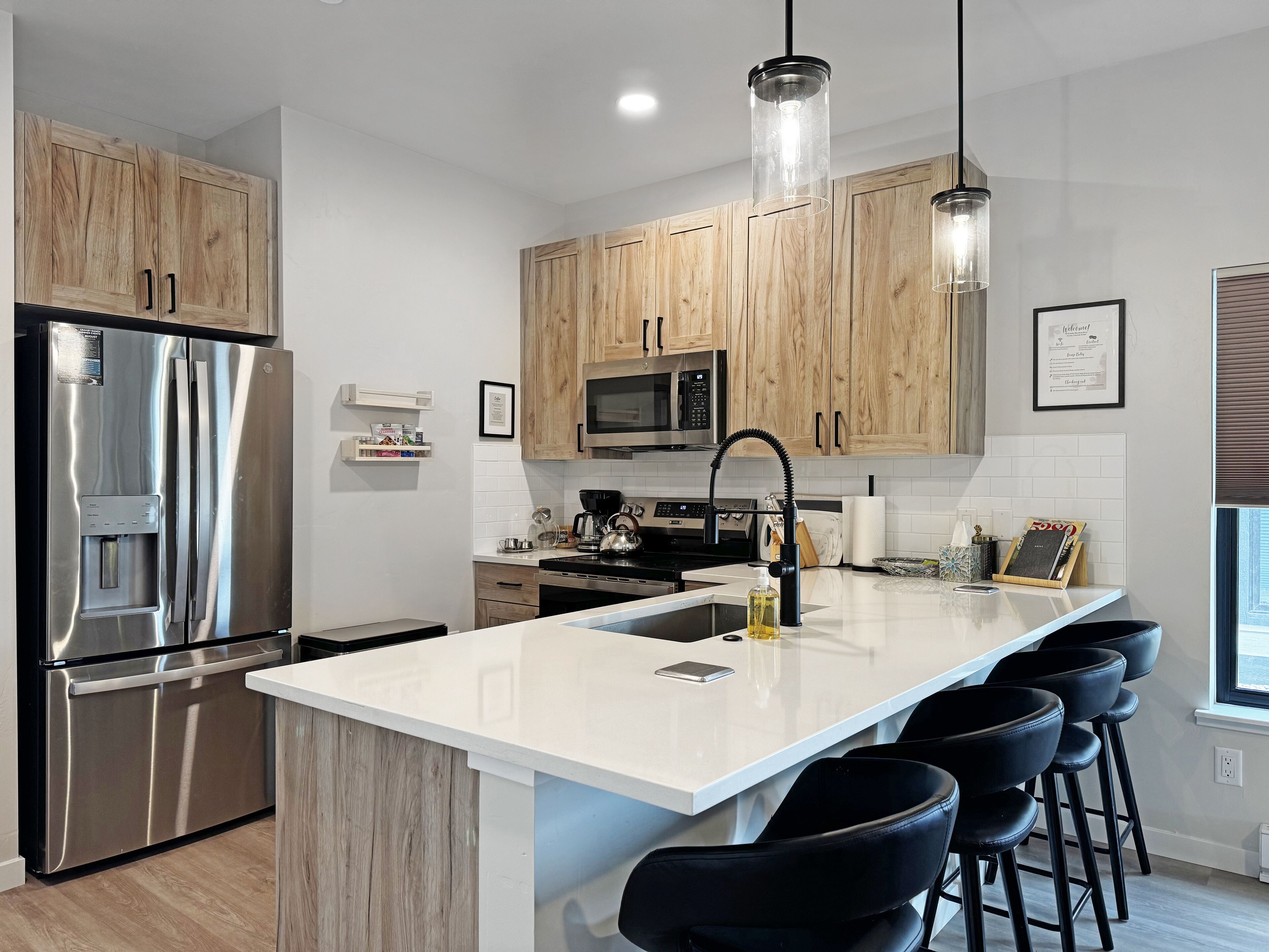 Micro-ondes, four, plaque de cuisson, lave-vaisselle