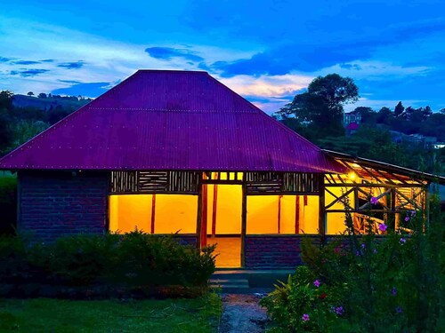 Lights of Kazinga Homestay