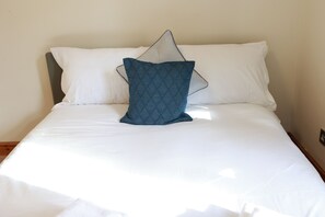 3 habitaciones, tabla de planchar con plancha y wifi gratis 